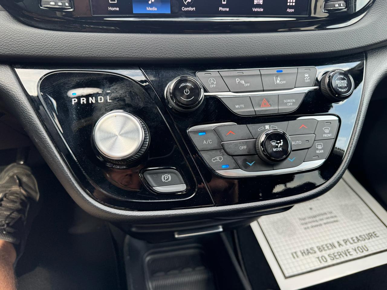 Chrysler Pacifica Select FWD 2025