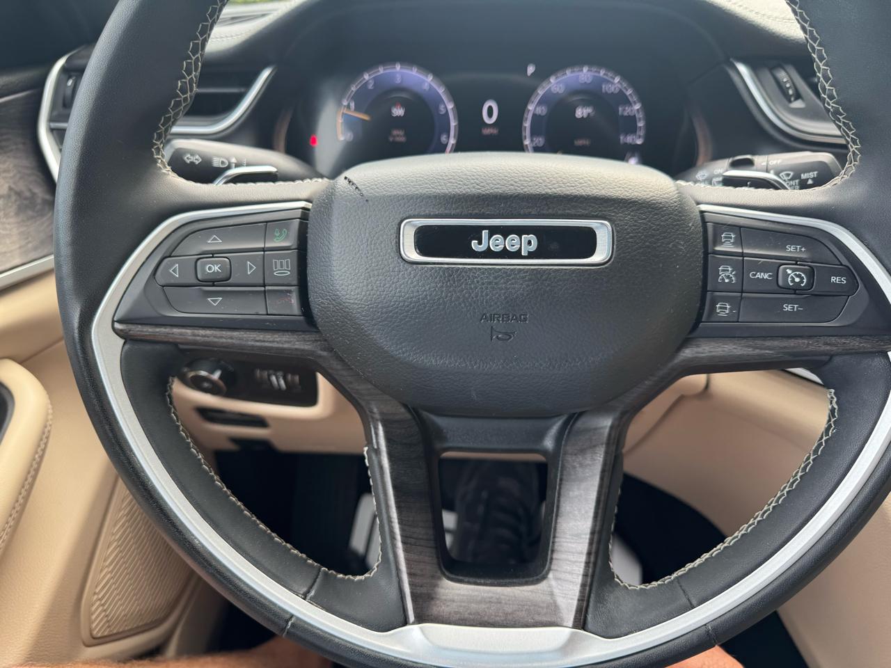 Jeep Grand Cherokee Limited 4x4 2023