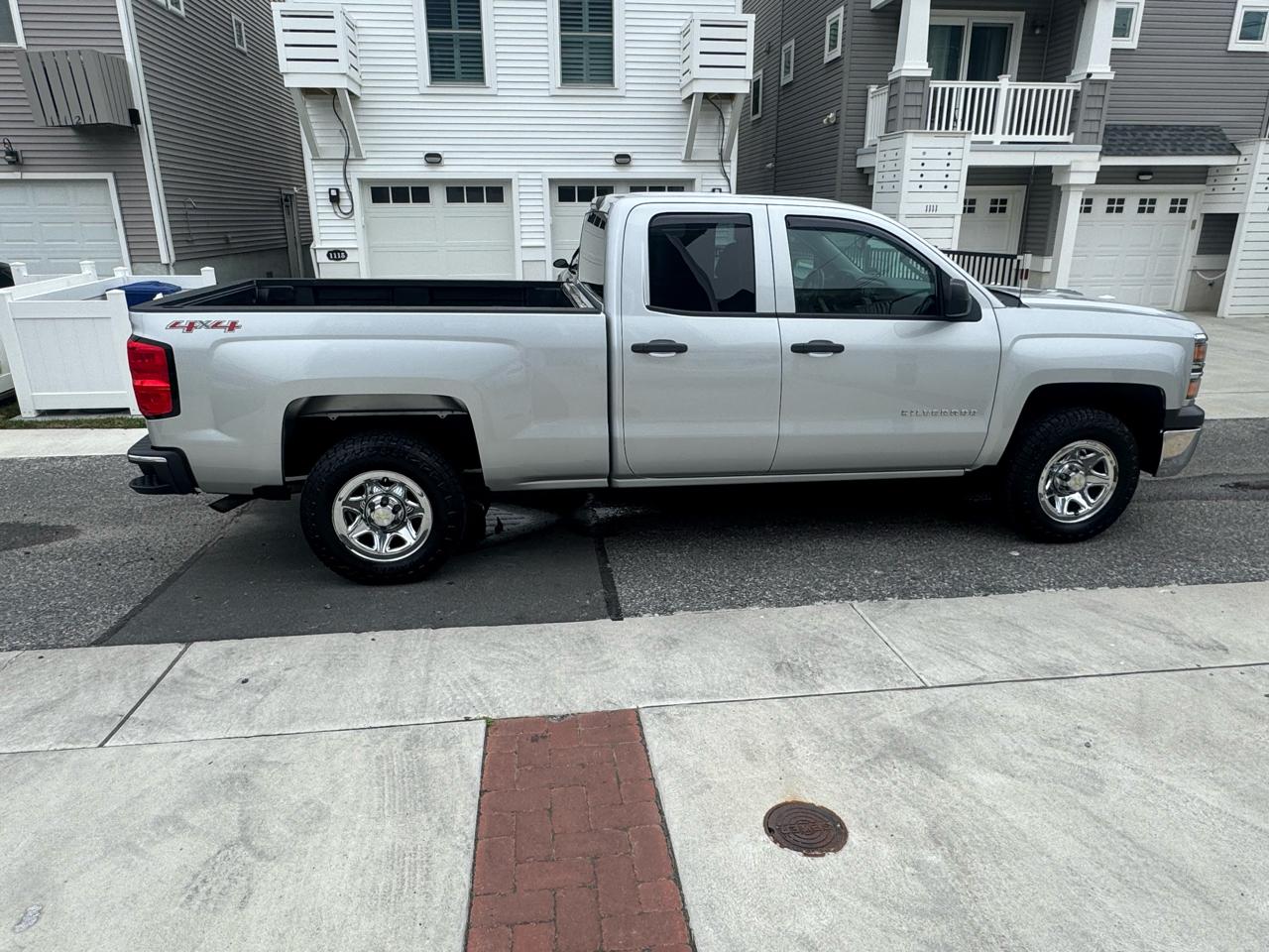 Chevrolet Silverado 1500 4WD Double Cab 143.5" LS 2015