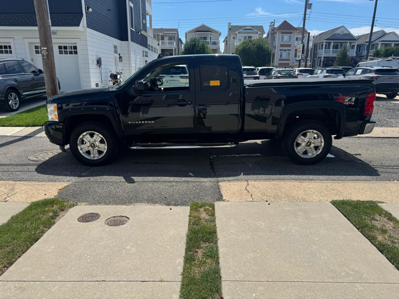 Chevrolet Silverado 1500 4WD Ext Cab 143.5" LT 2011