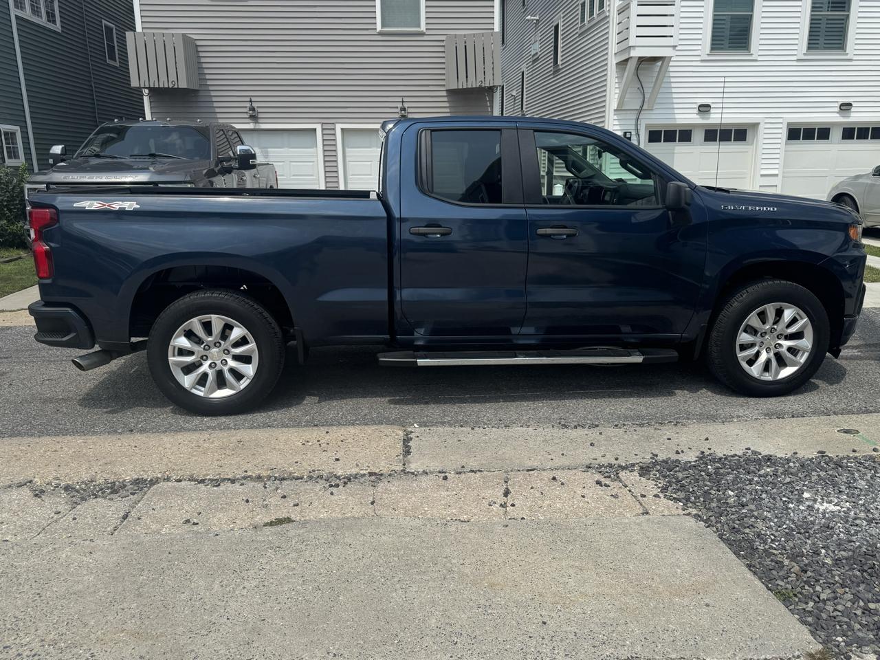 Chevrolet Silverado 1500 4WD Double Cab 147" Custom 2020