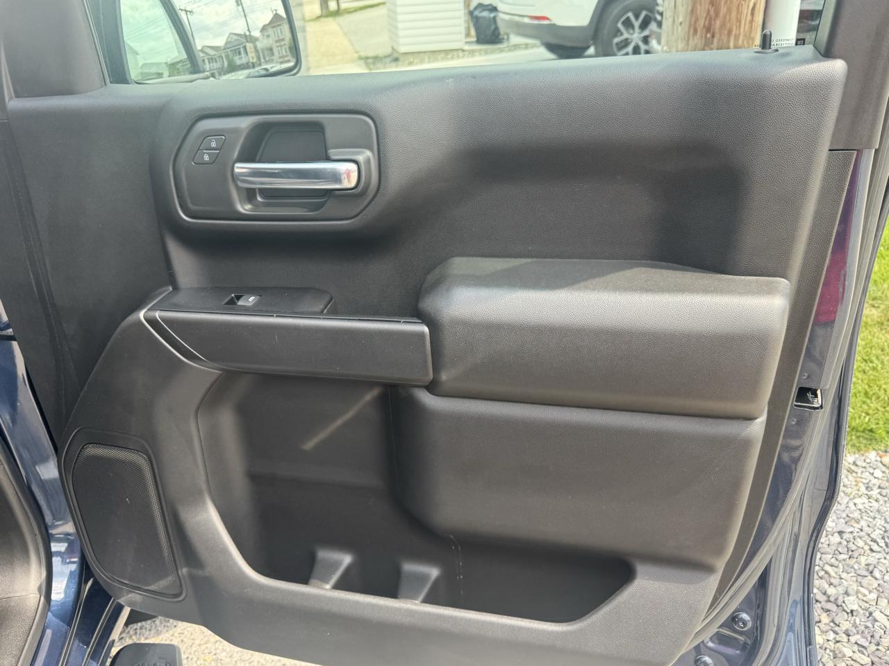 Chevrolet Silverado 1500 4WD Double Cab 147" Custom 2020