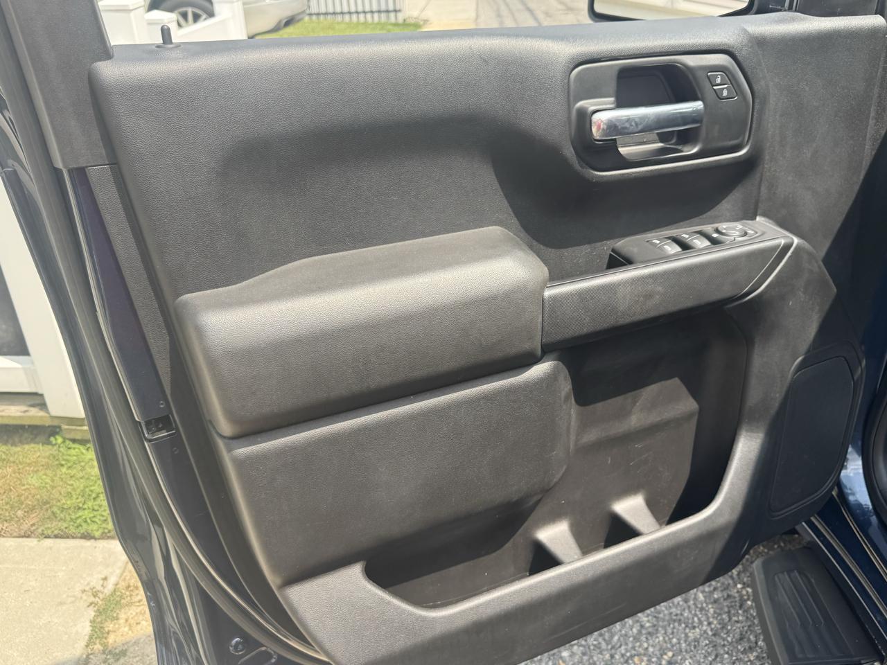Chevrolet Silverado 1500 4WD Double Cab 147" Custom 2020