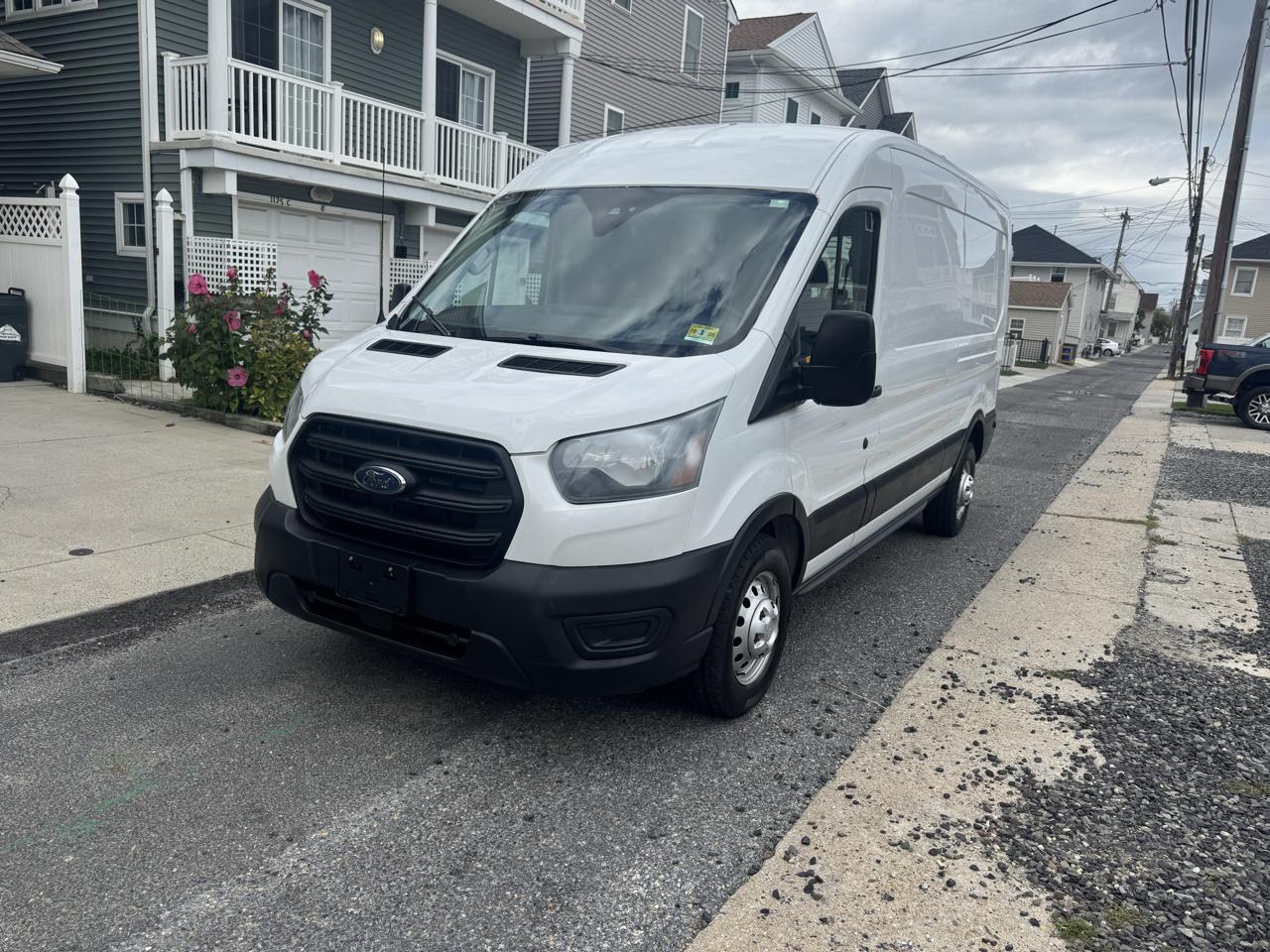 Ford Transit Cargo Van T-250 130" Med Rf 9070 GVWR AWD 2020