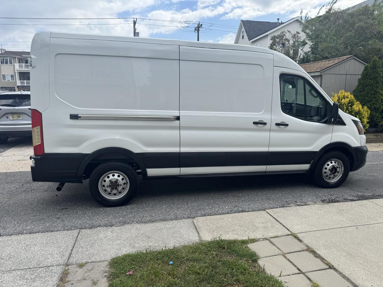 Ford Transit Cargo Van T-250 130" Med Rf 9070 GVWR AWD 2020