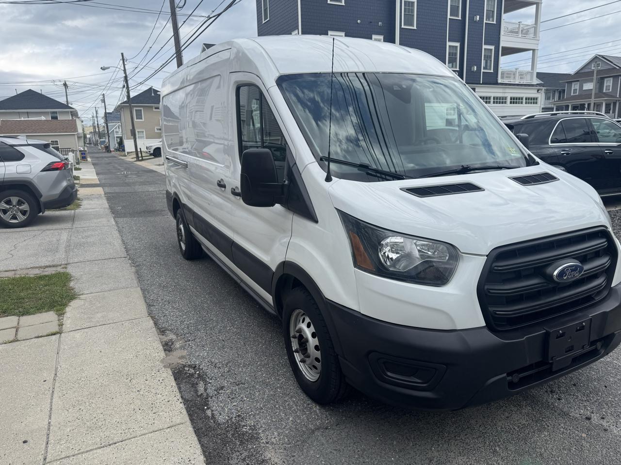 Ford Transit Cargo Van T-250 130" Med Rf 9070 GVWR AWD 2020