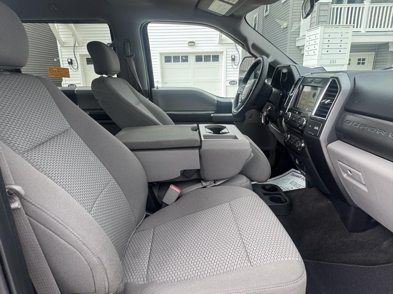 Ford Super Duty F-350 SRW XLT 4WD Crew Cab 6.75' Box 2017
