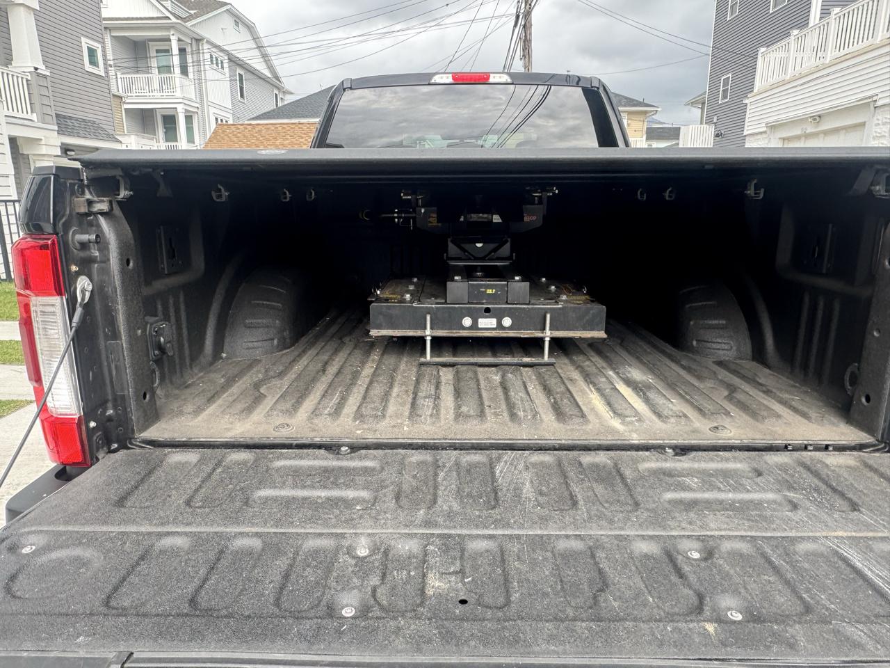 Ford Super Duty F-350 SRW XLT 4WD Crew Cab 6.75' Box 2017
