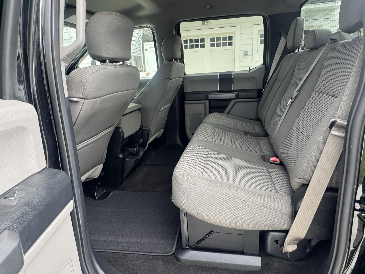 Ford Super Duty F-350 SRW XLT 4WD Crew Cab 6.75' Box 2017