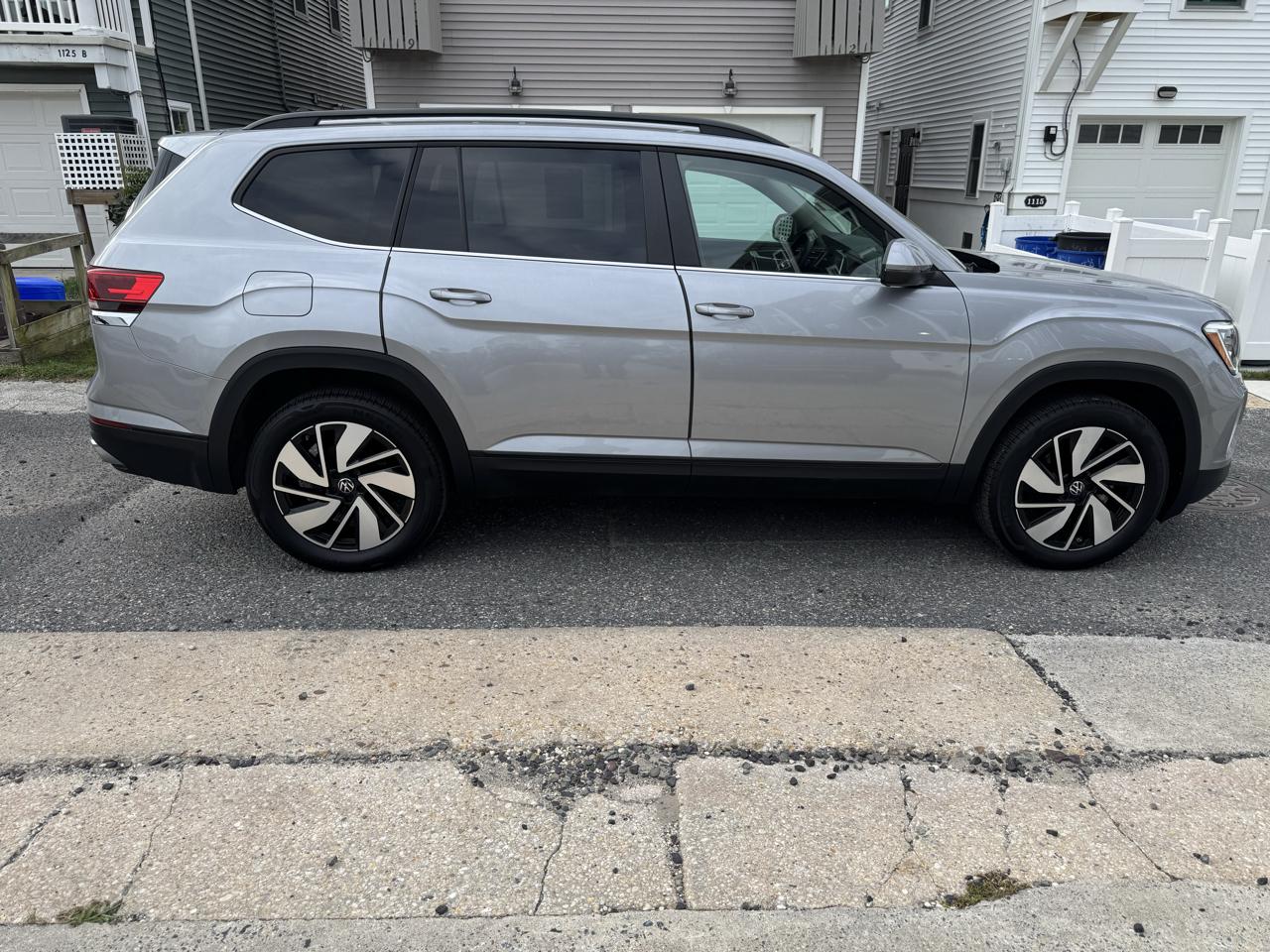 Volkswagen Atlas 2.0T SE w/Technology 4MOTION 2026