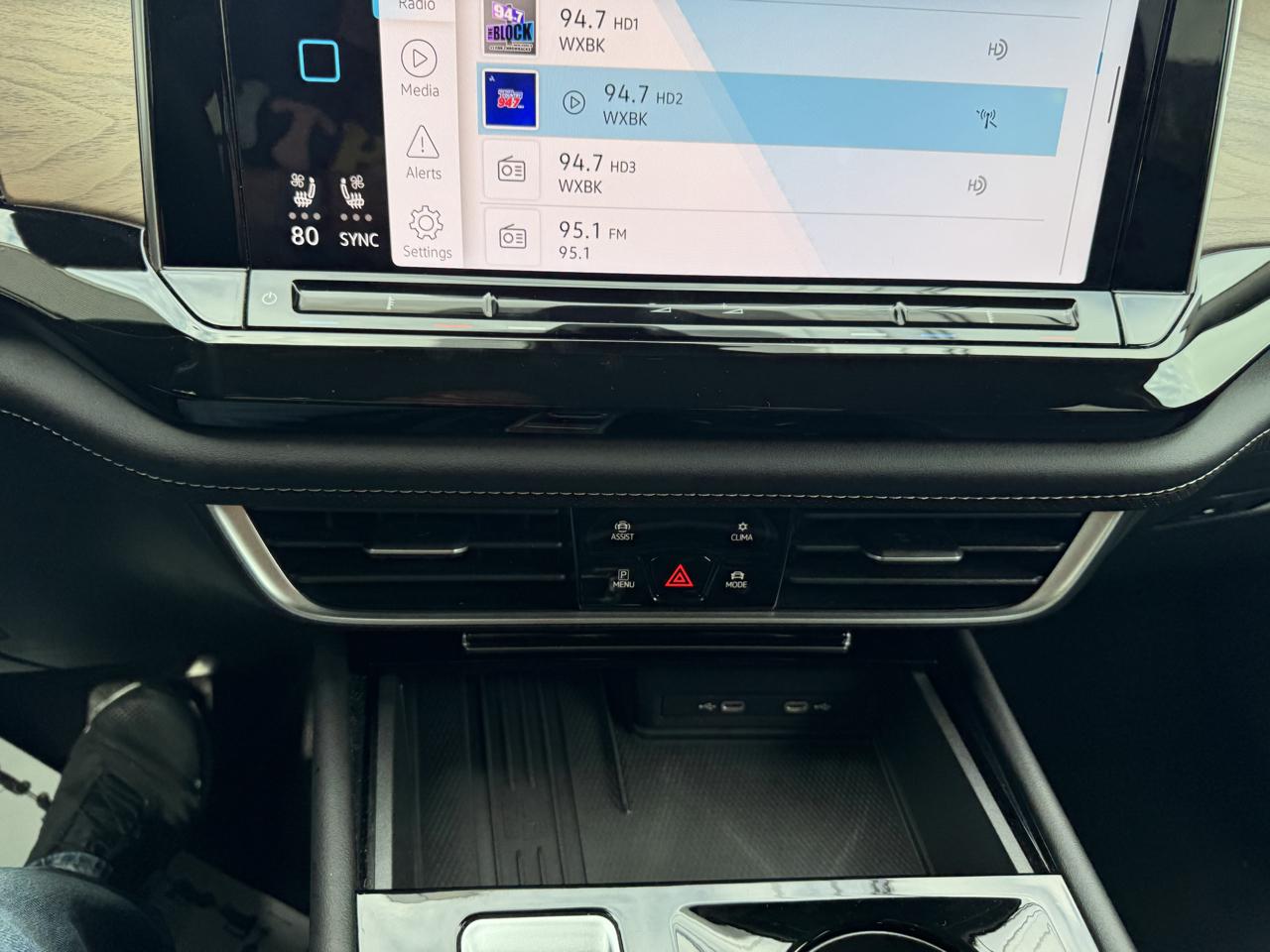 Volkswagen Atlas 2.0T SE w/Technology 4MOTION 2026