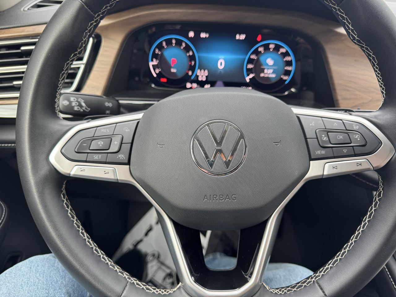 Volkswagen Atlas 2.0T SE w/Technology 4MOTION 2026