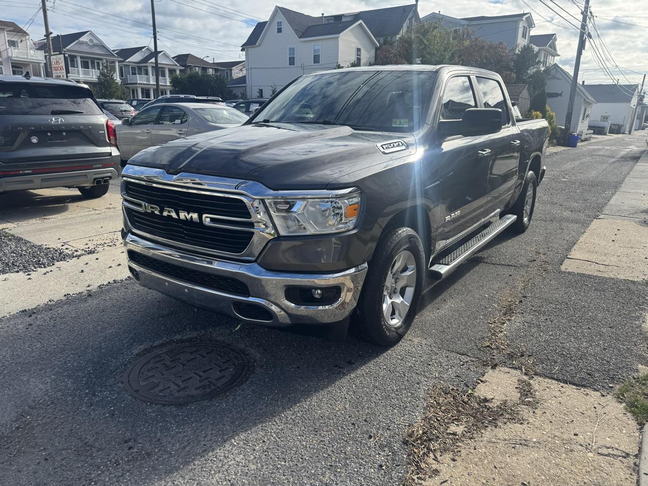 RAM 1500 Big Horn/Lone Star 4x4 Crew Cab 5'7" Box 2019