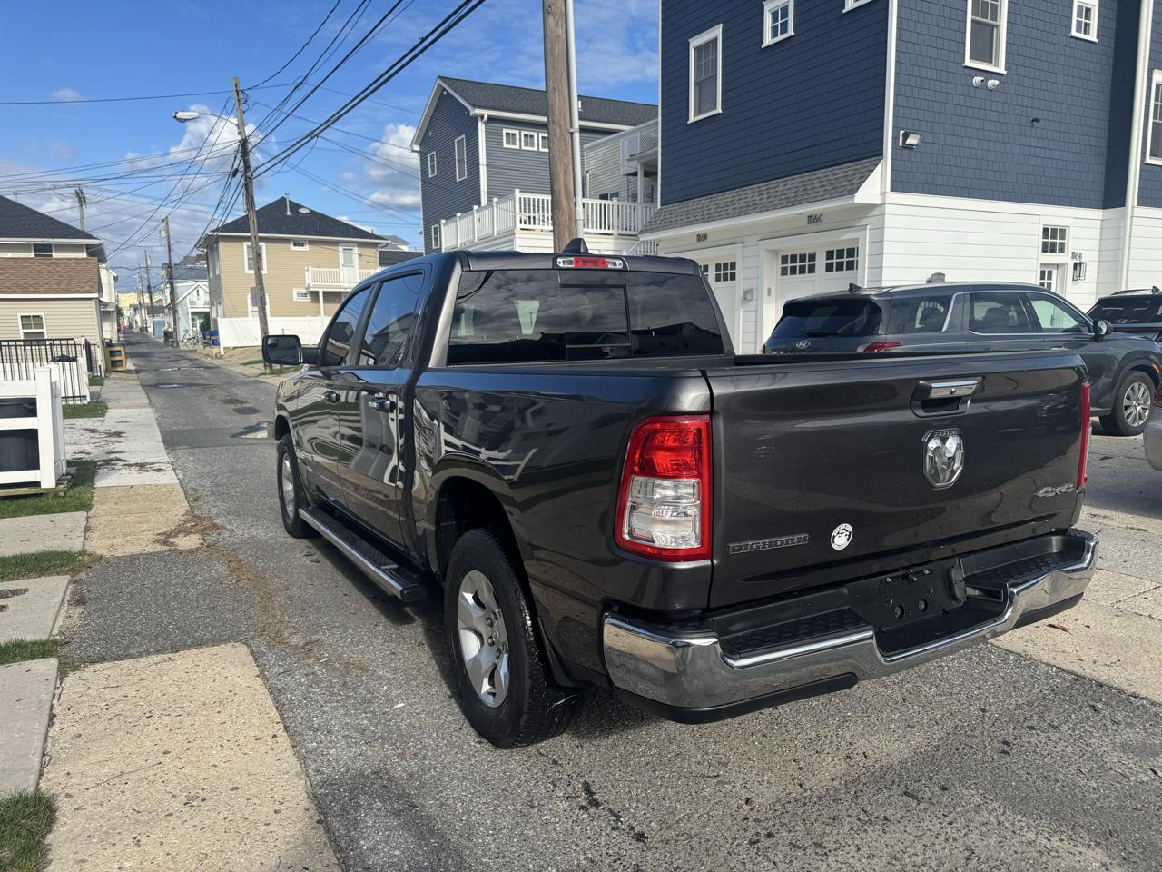 RAM 1500 Big Horn/Lone Star 4x4 Crew Cab 5'7" Box 2019