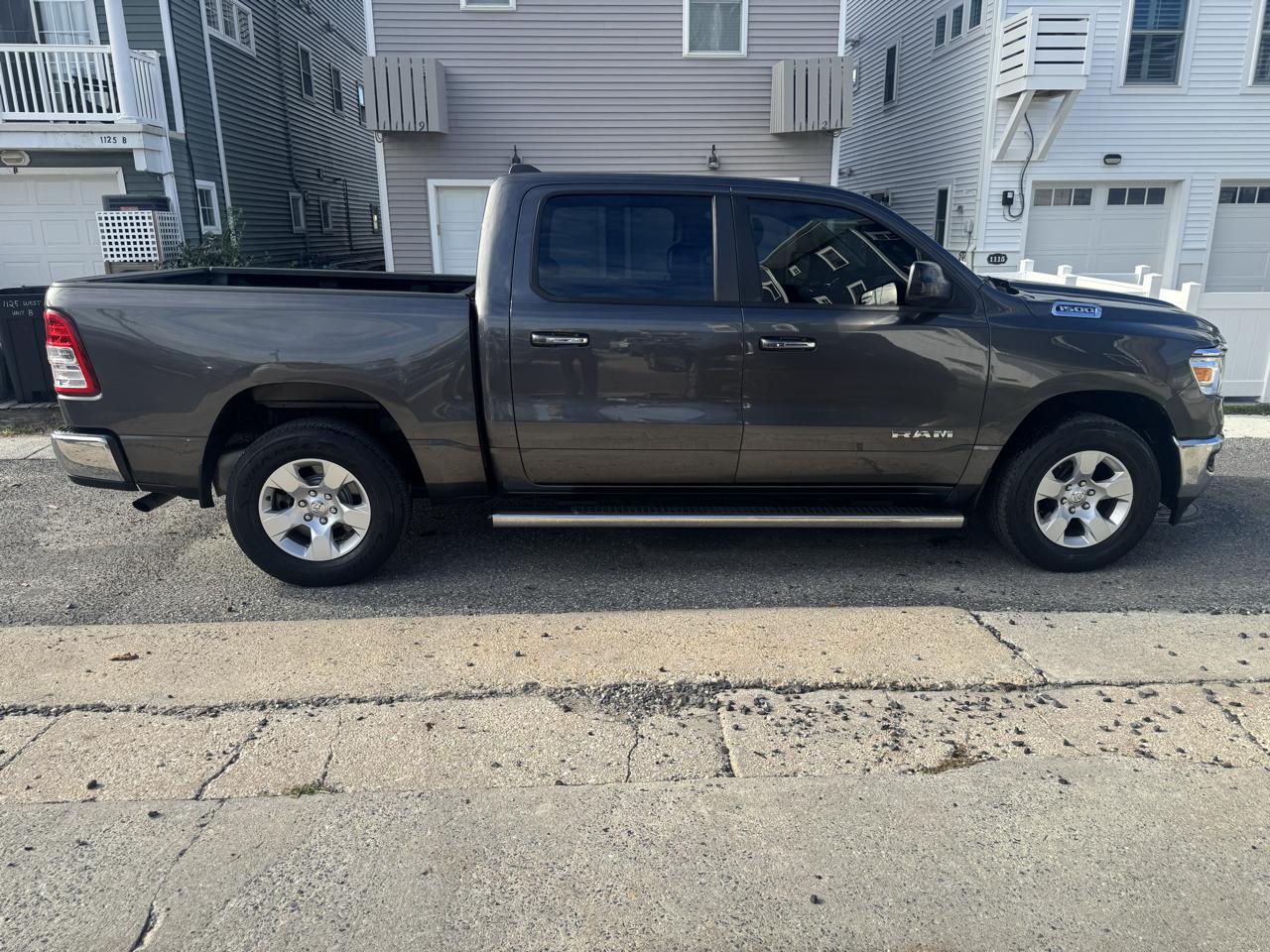 RAM 1500 Big Horn/Lone Star 4x4 Crew Cab 5'7" Box 2019