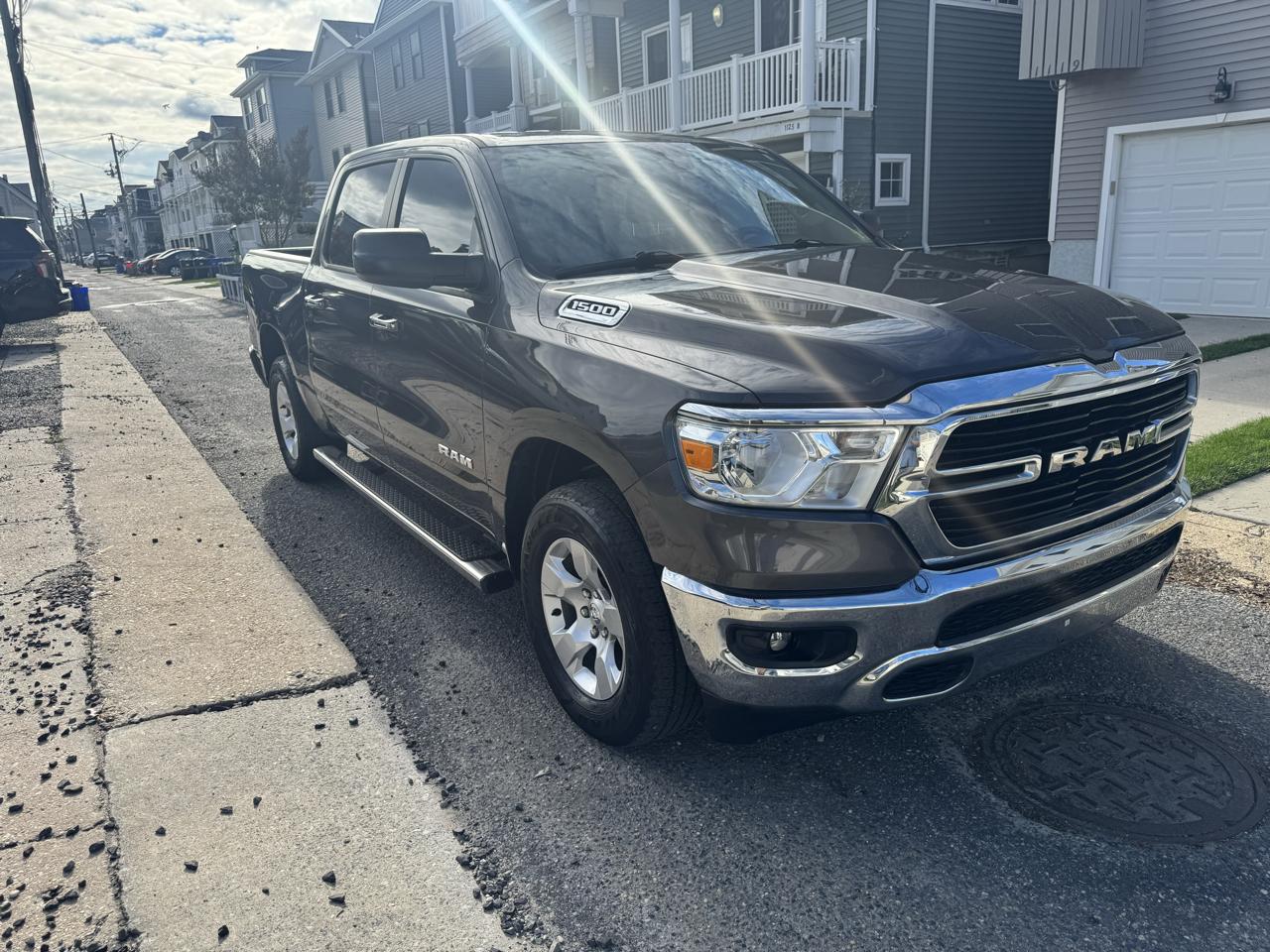RAM 1500 Big Horn/Lone Star 4x4 Crew Cab 5'7" Box 2019