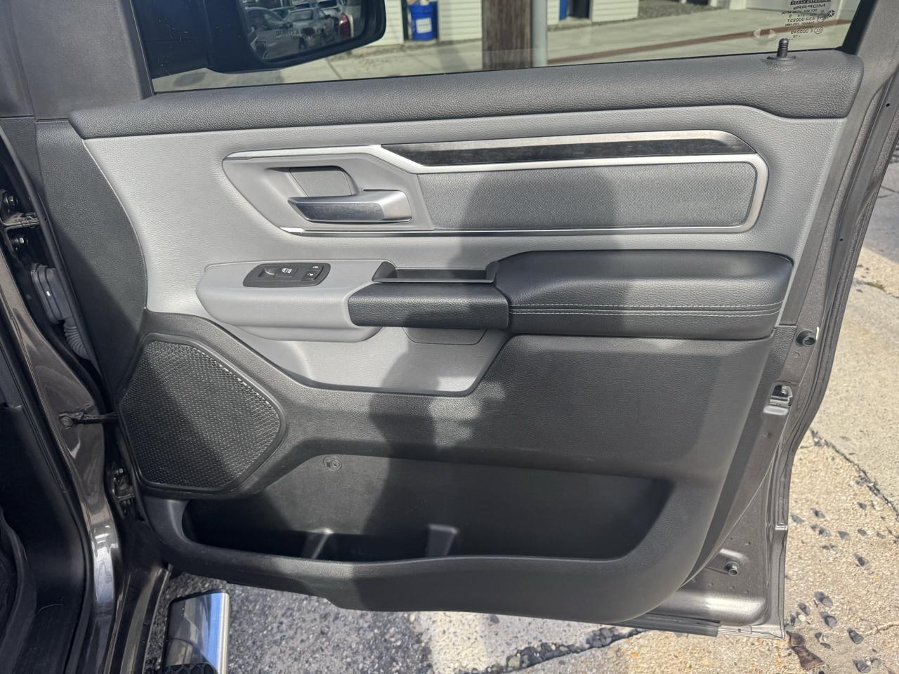 RAM 1500 Big Horn/Lone Star 4x4 Crew Cab 5'7" Box 2019