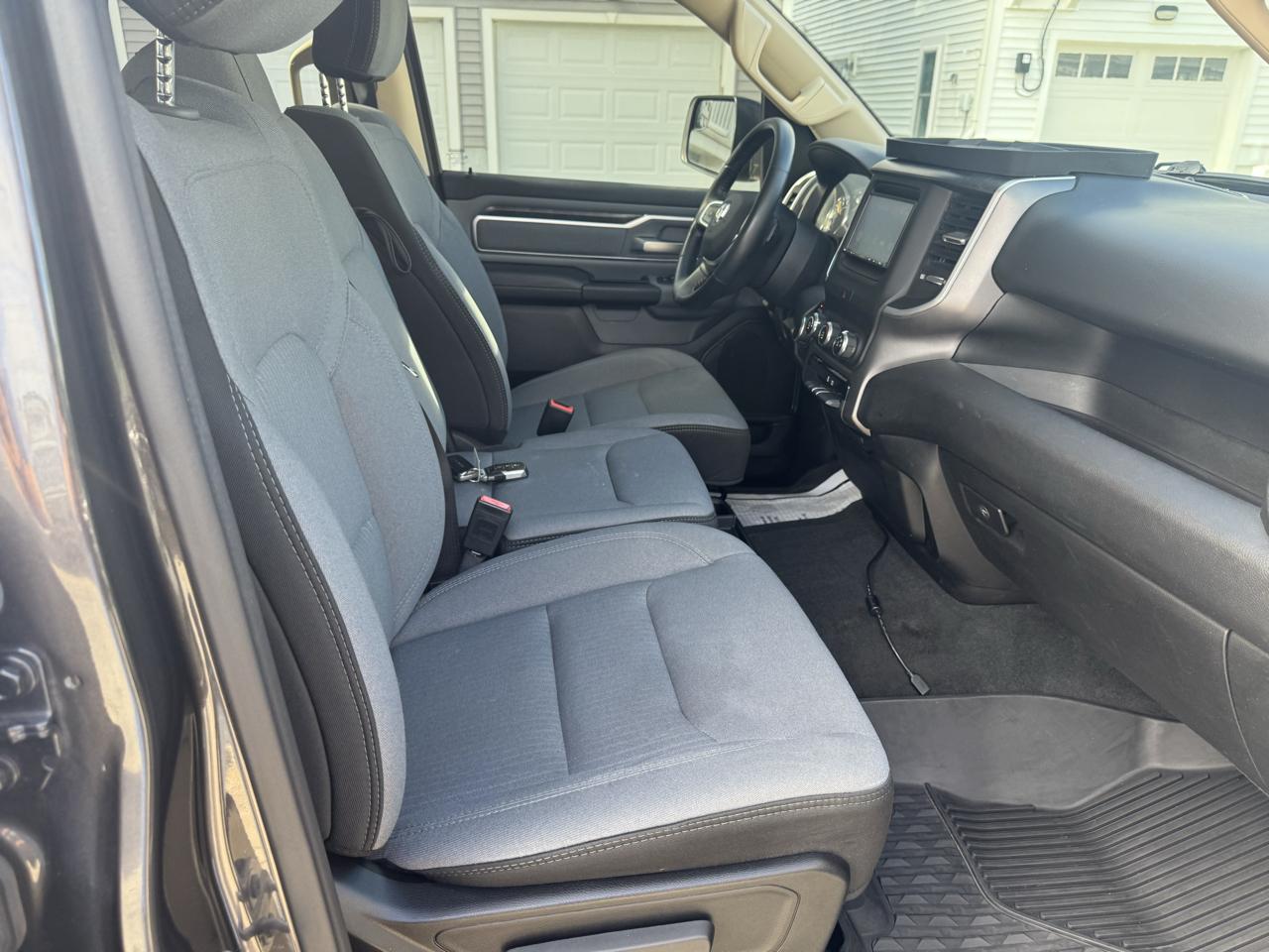 RAM 1500 Big Horn/Lone Star 4x4 Crew Cab 5'7" Box 2019