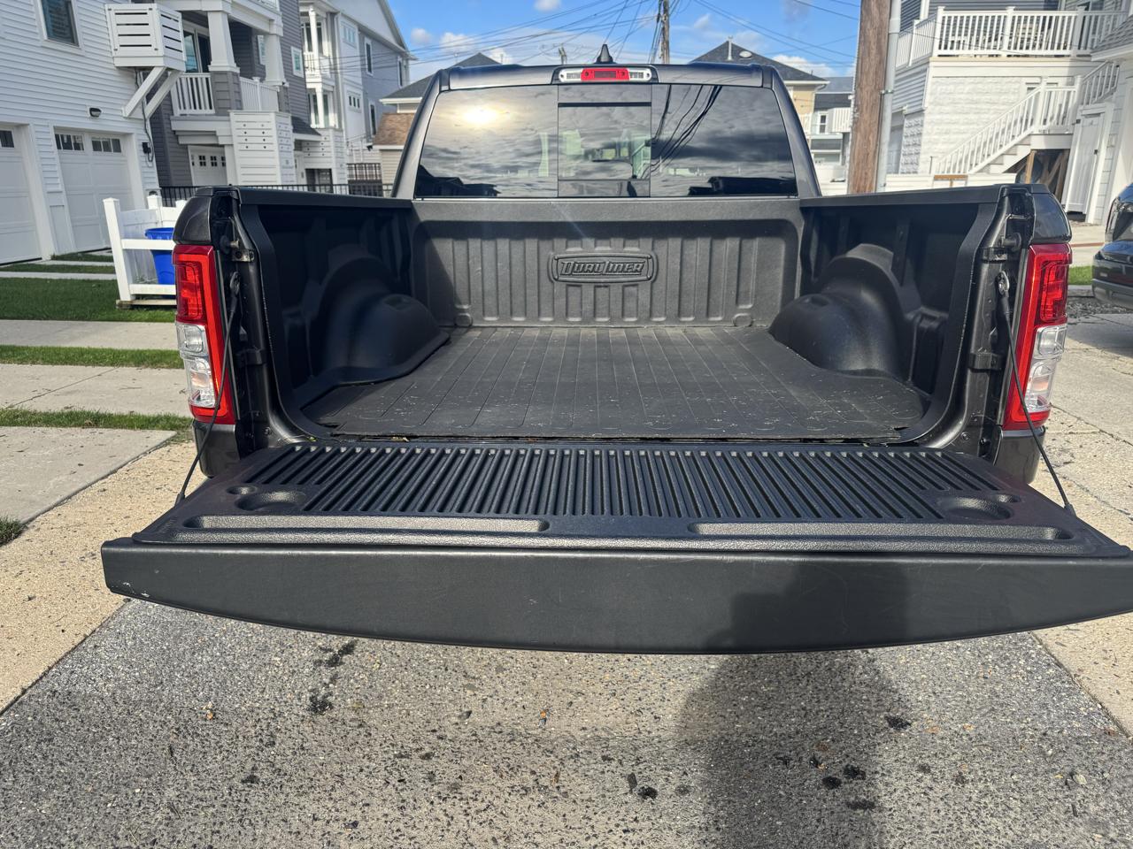 RAM 1500 Big Horn/Lone Star 4x4 Crew Cab 5'7" Box 2019