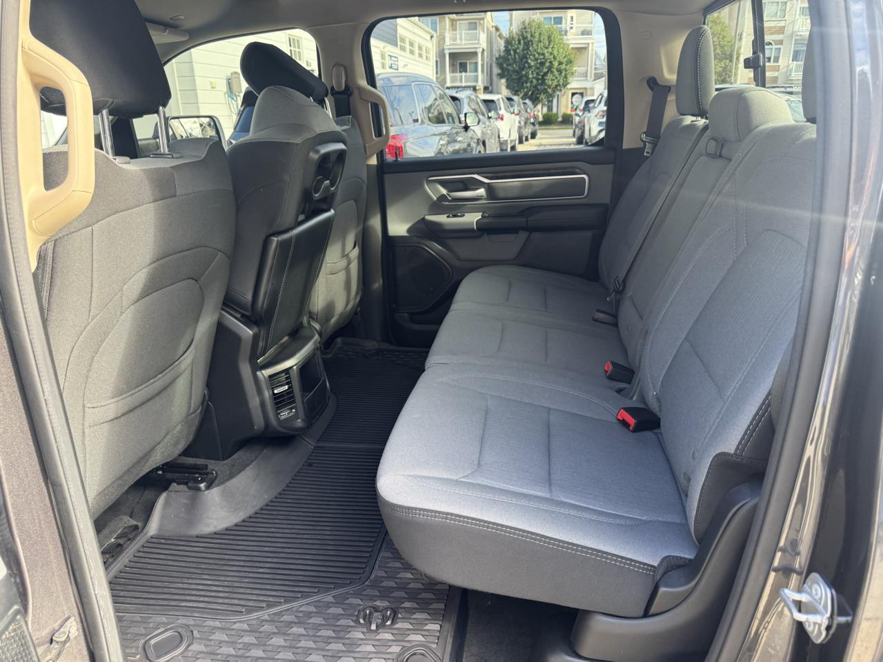 RAM 1500 Big Horn/Lone Star 4x4 Crew Cab 5'7" Box 2019