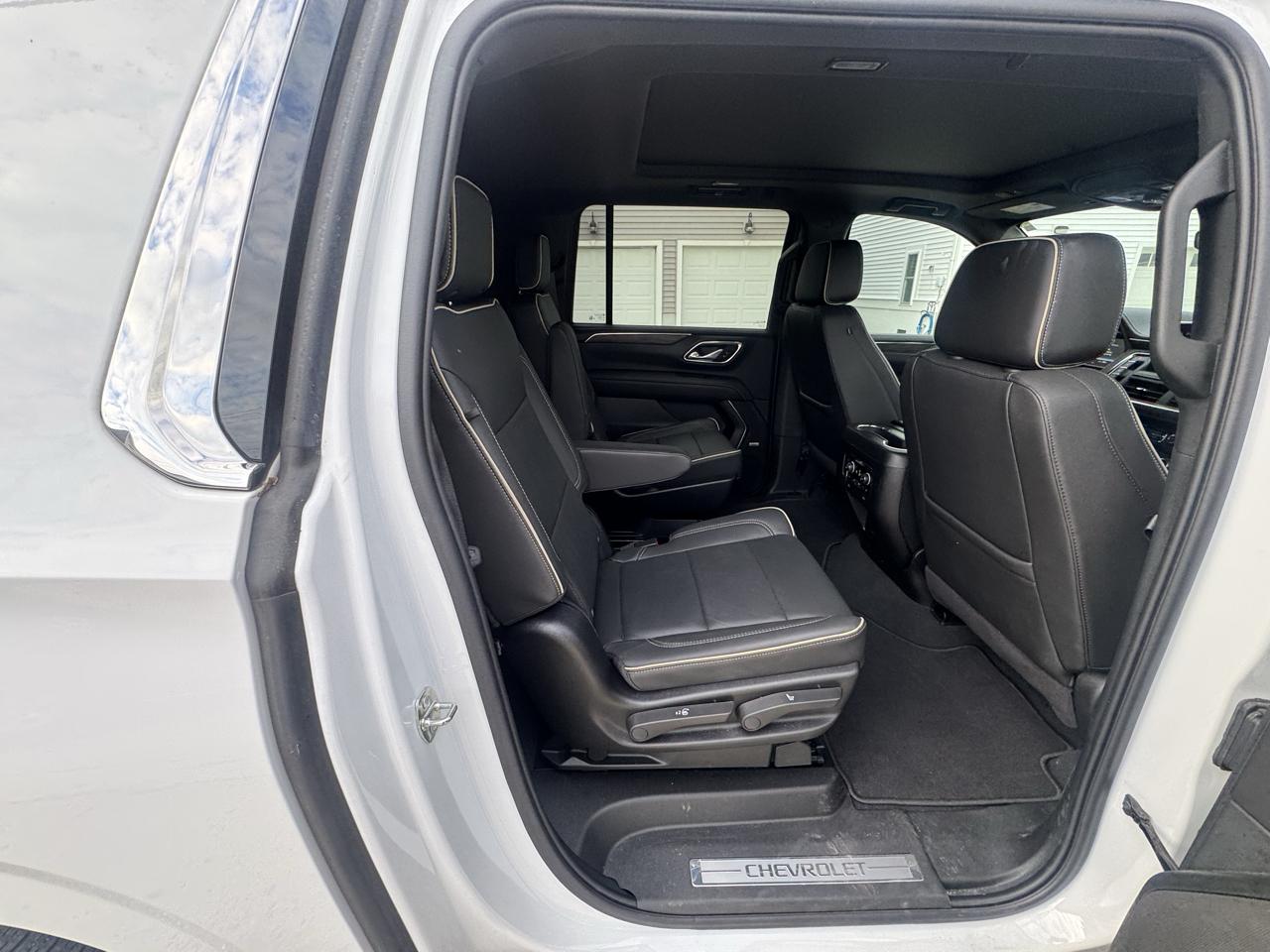 Chevrolet Suburban 4WD 4dr Premier 2024