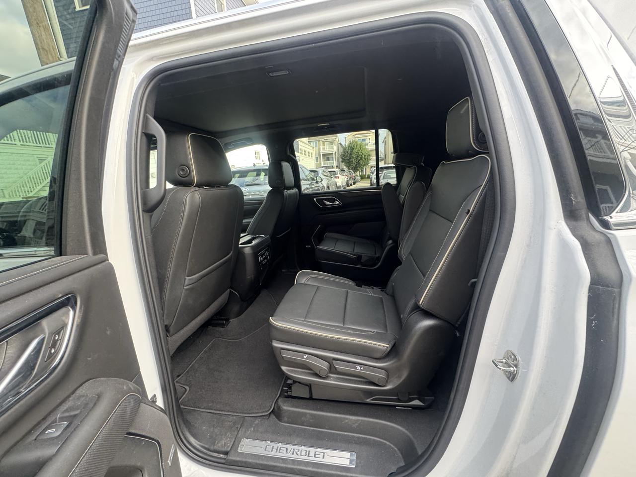 Chevrolet Suburban 4WD 4dr Premier 2024