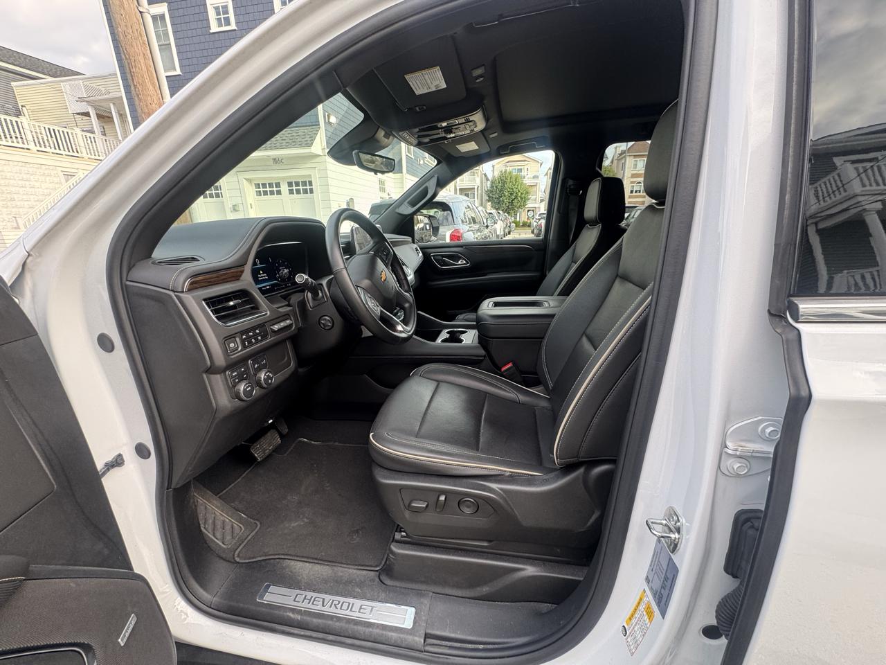 Chevrolet Suburban 4WD 4dr Premier 2024
