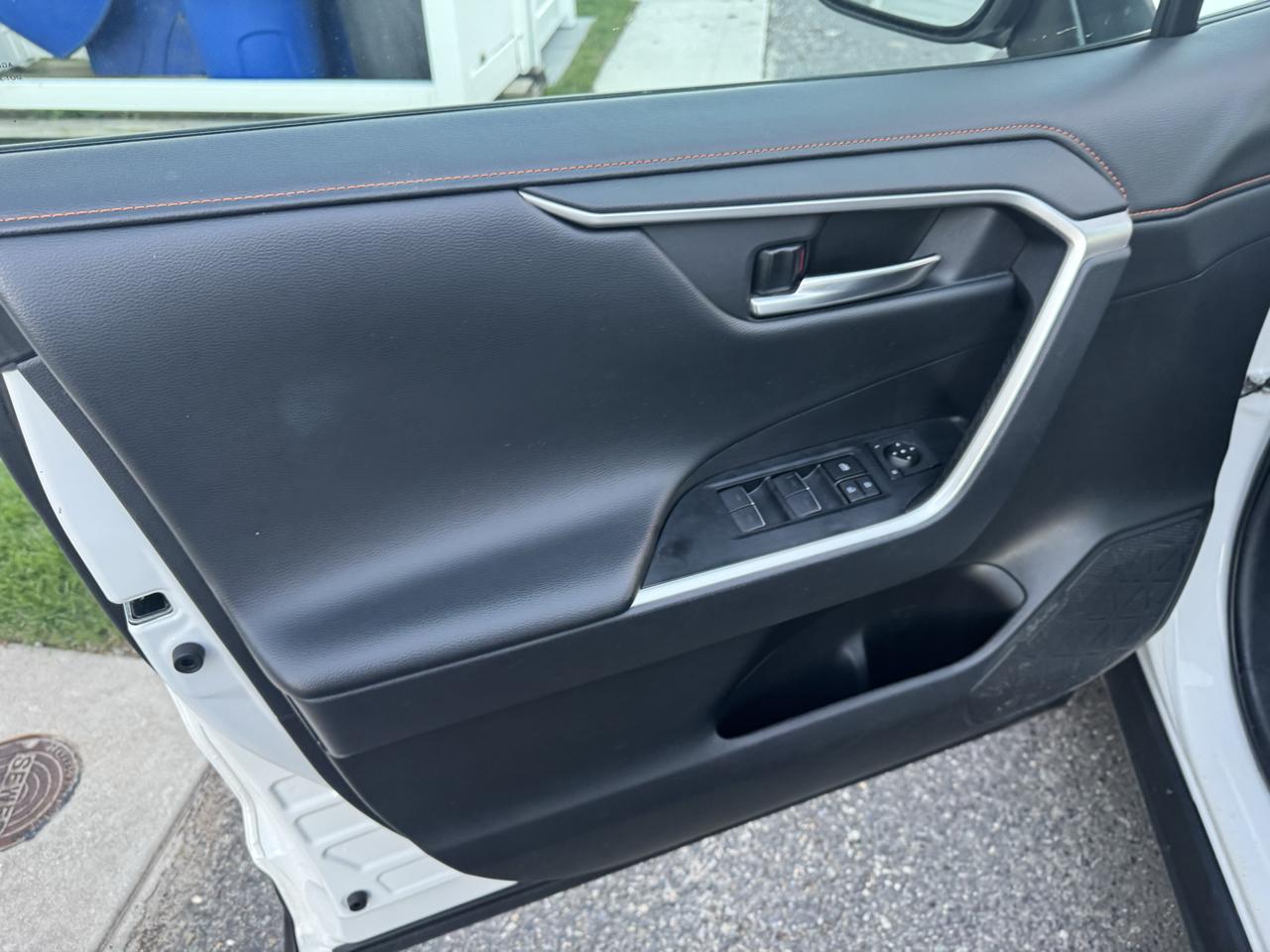 Toyota RAV4 Adventure AWD (Natl) 2024