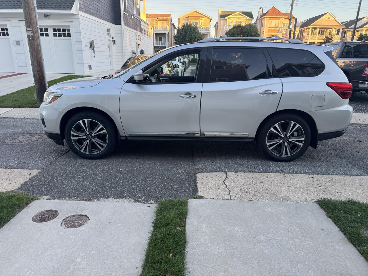 Nissan Pathfinder 4x4 Platinum 2017