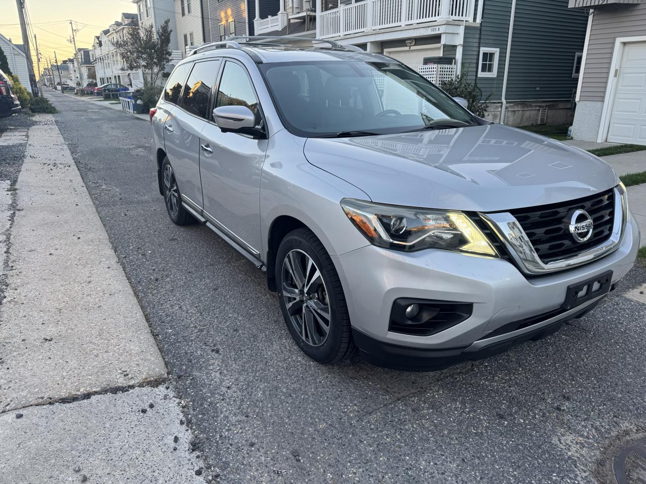 Nissan Pathfinder 4x4 Platinum 2017