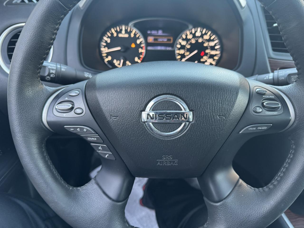 Nissan Pathfinder 4x4 Platinum 2017
