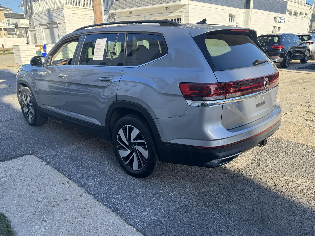 Volkswagen Atlas 2.0T SE w/Technology 4MOTION 2026