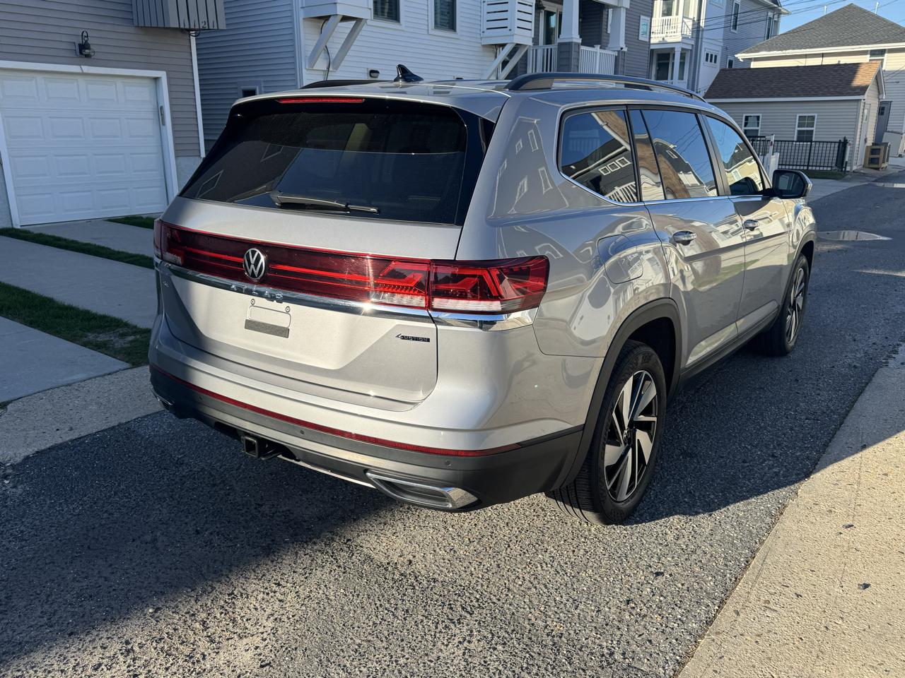 Volkswagen Atlas 2.0T SE w/Technology 4MOTION 2026