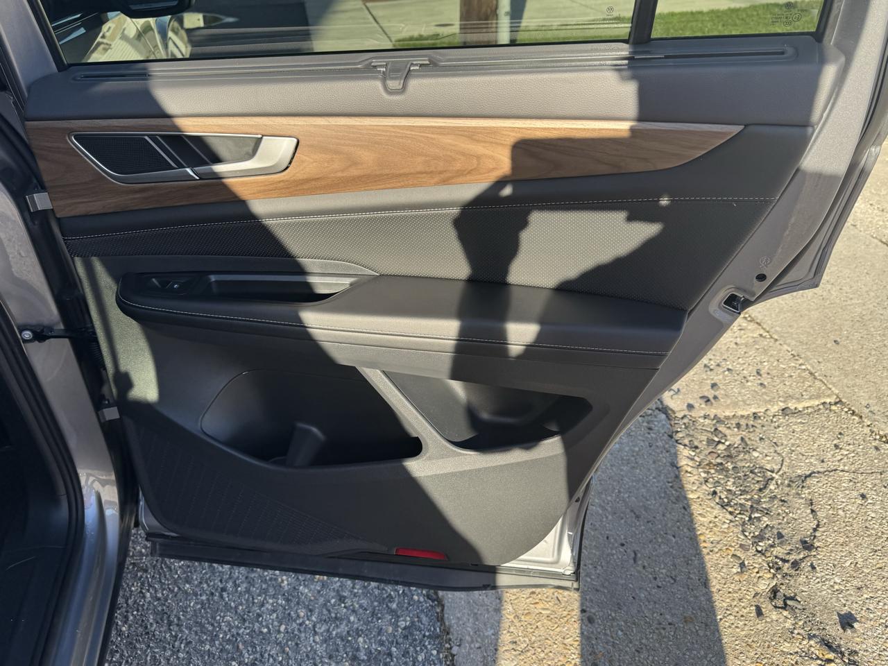 Volkswagen Atlas 2.0T SE w/Technology 4MOTION 2026