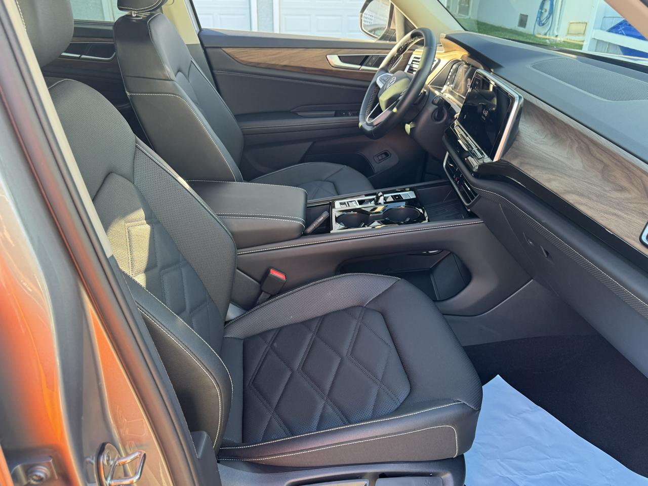 Volkswagen Atlas 2.0T SE w/Technology 4MOTION 2026
