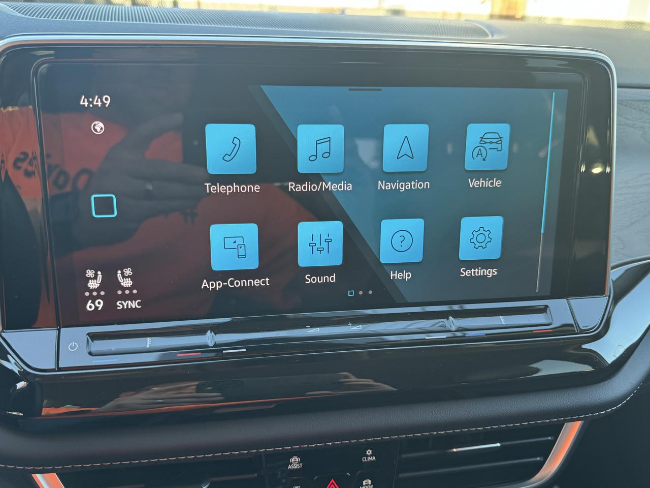 Volkswagen Atlas 2.0T SE w/Technology 4MOTION 2026