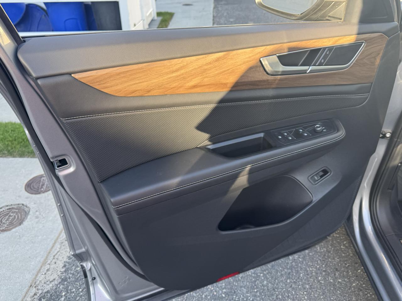Volkswagen Atlas 2.0T SE w/Technology 4MOTION 2026