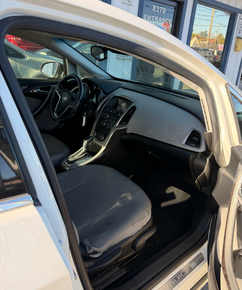 Buick Verano Base 2014 Buick Verano Base 2014