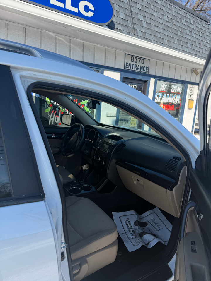 Kia Sorento LX 2WD 2011