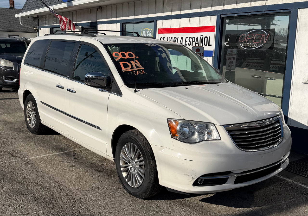 Chrysler Town & Country Touring-L 2013
