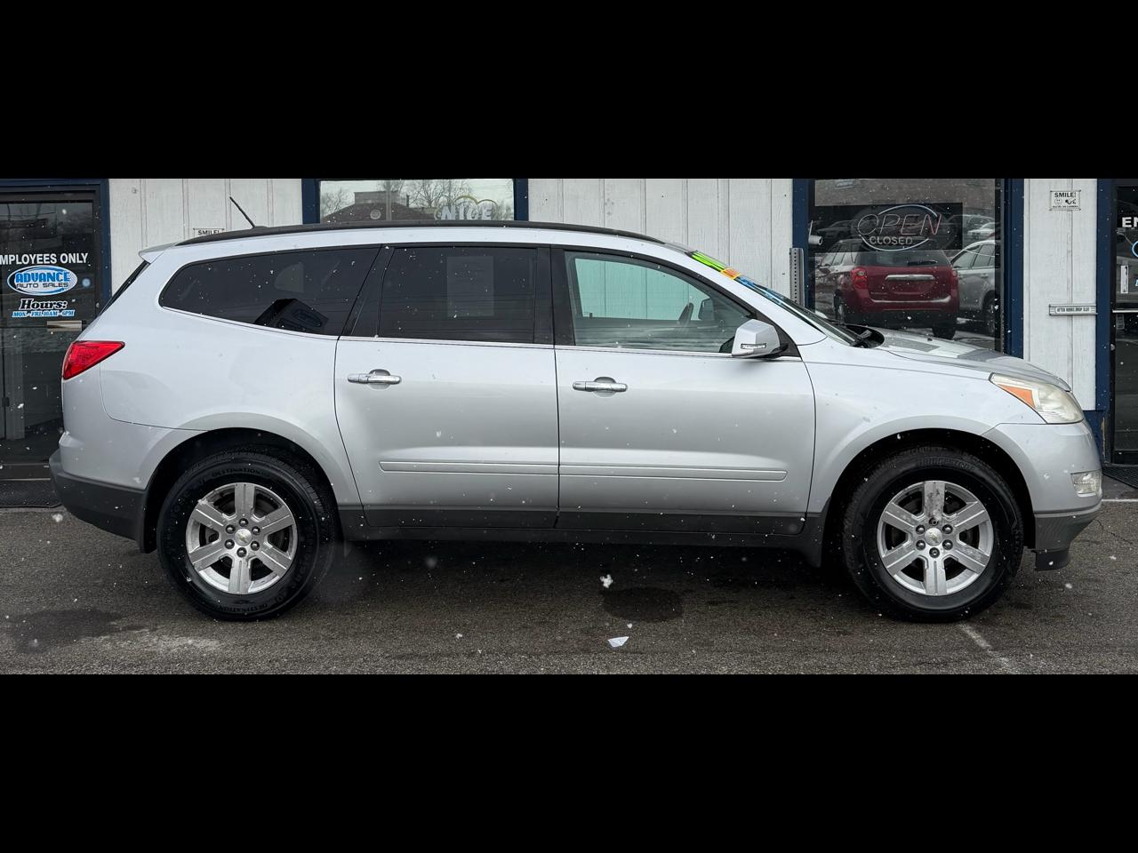 2011 Chevrolet Traverse LT FWD