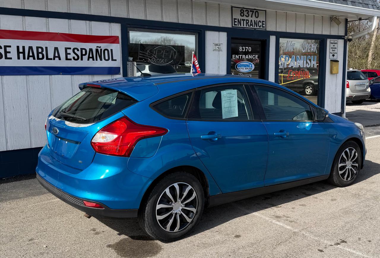 Ford Focus SE 2012