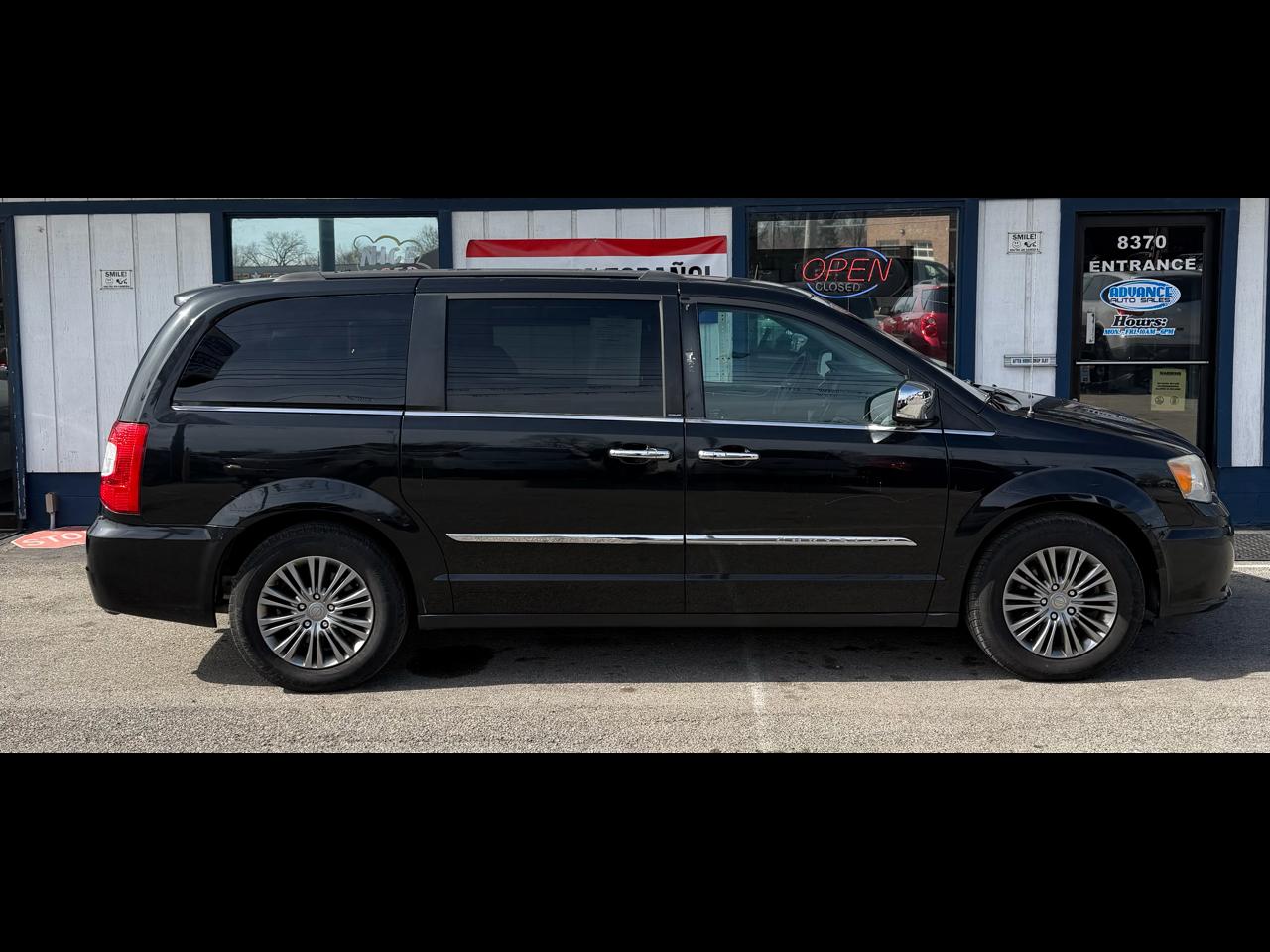 2014 Chrysler Town & Country Touring-L