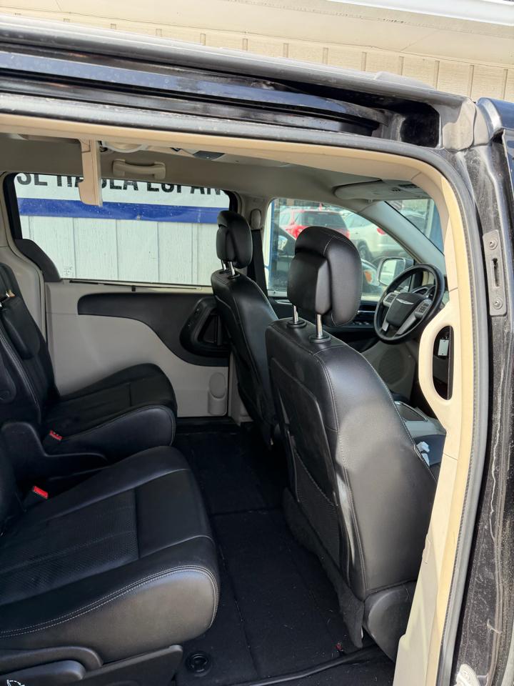 Chrysler Town & Country Touring-L 2014