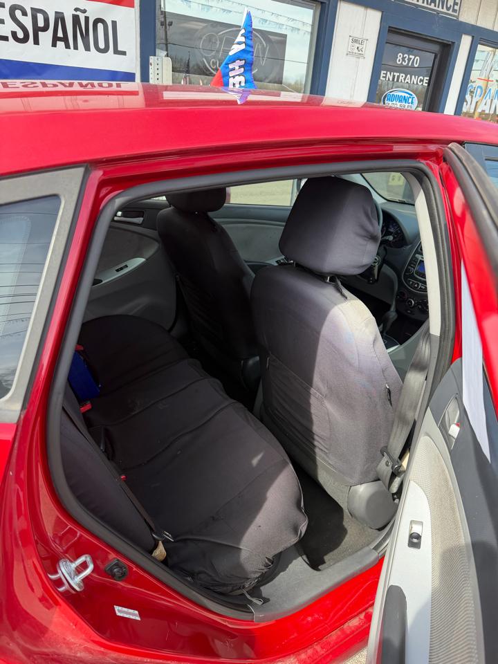 Hyundai Accent GS 5-Door 2013