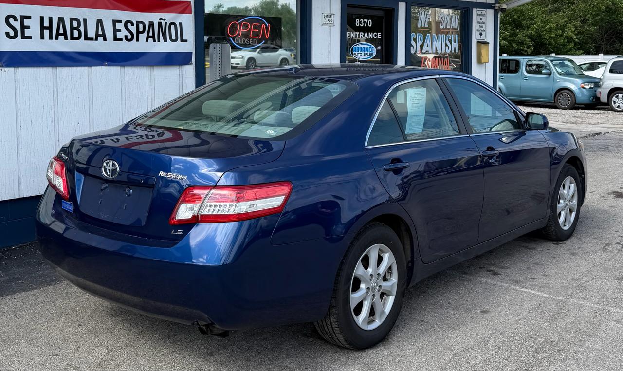 Toyota Camry Base 6-Spd AT 2011