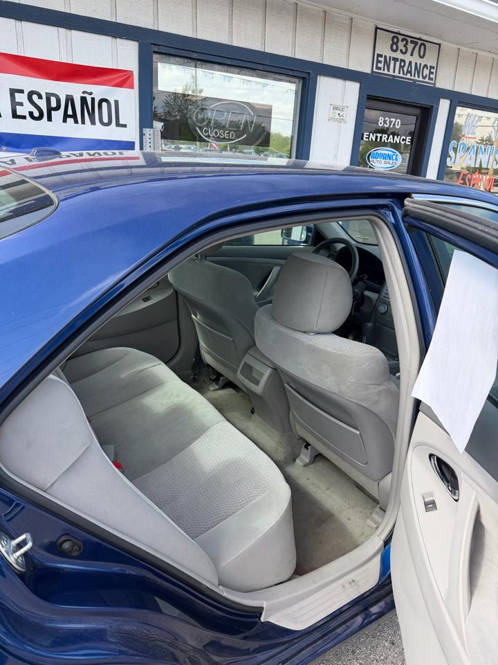 Toyota Camry Base 6-Spd AT 2011