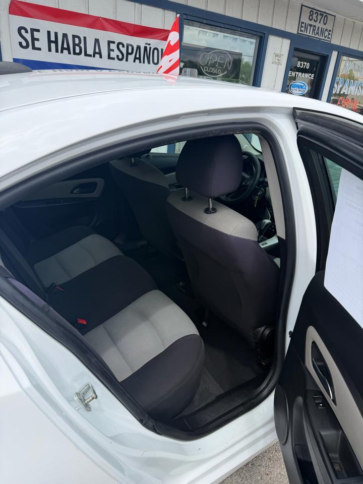 Chevrolet Cruze LS Auto 2015