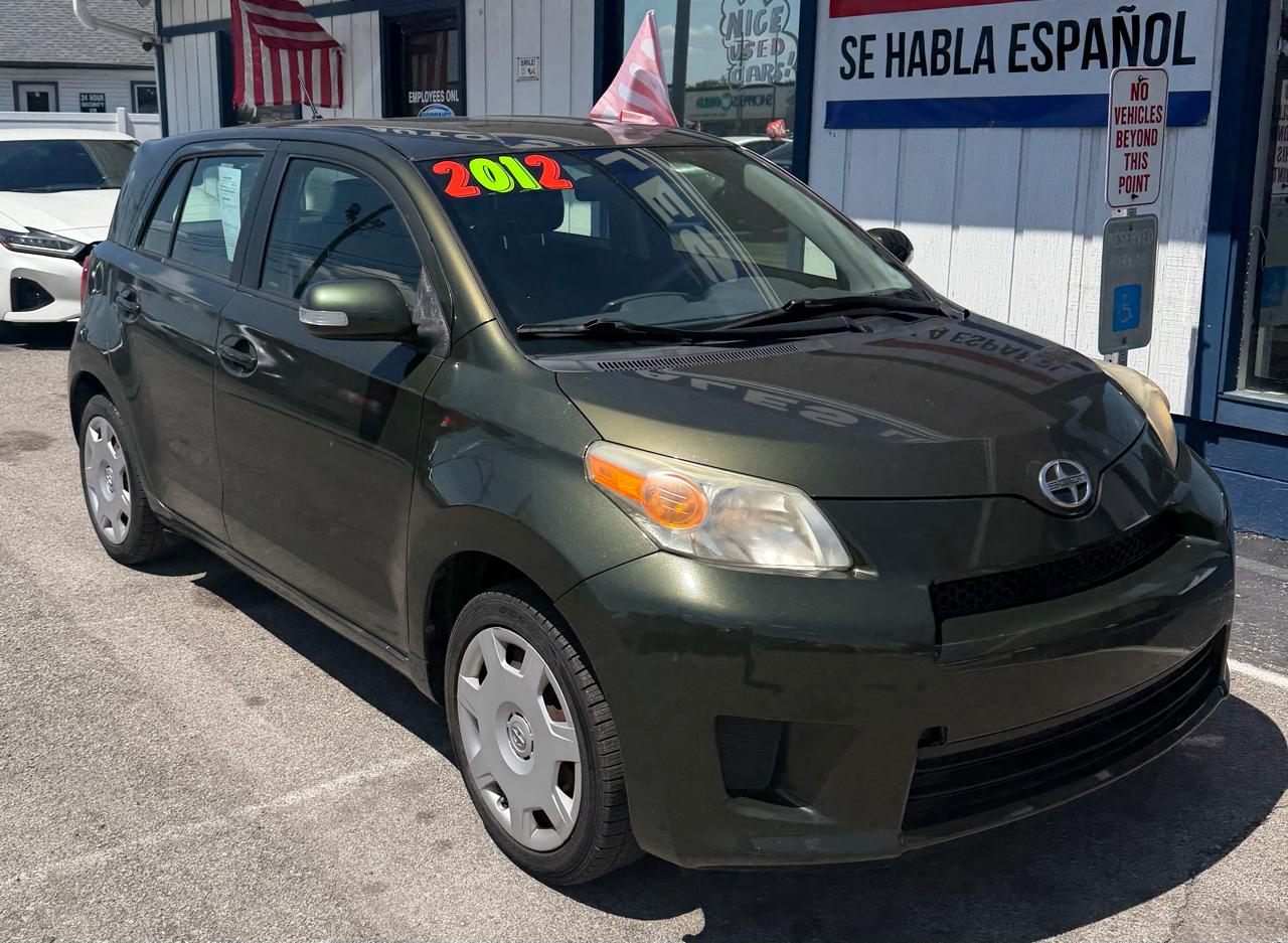 Scion xD 5-Door Hatchback 5-Spd MT 2012