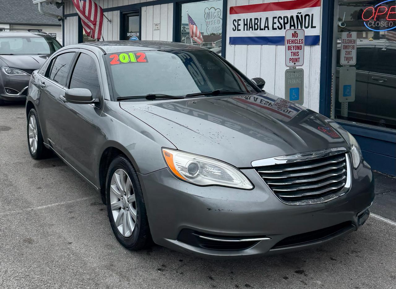 Chrysler 200 Touring 2012